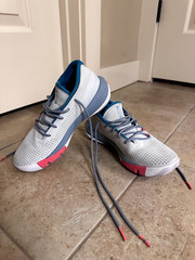 Under Armour UA Steph Curry 3ZER0 III Basketball Shoes Grey Size 6Y 3022117-101