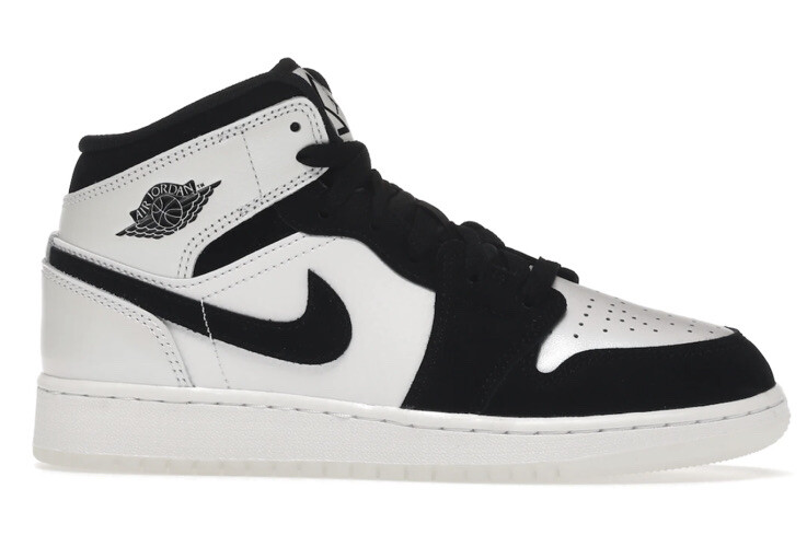 ⭐️ Nike Air Jordan 1 Mid SE Diamond Shorts GS Size 5.5Y ⭐️