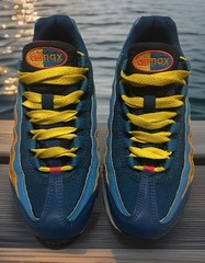 Nike Air Max 95 GS Flash Crimson Lagoon CJ9989-300 size 4Y