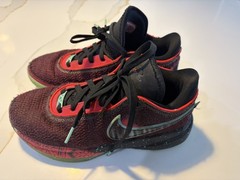 NIKE Lebron XX Night Maroon Sneakers Youth Size 6 or women 7.5 FB8974-600