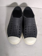 Native Shoes Jefferson Child Black Shell White Toe Sneakers Little Kid 13