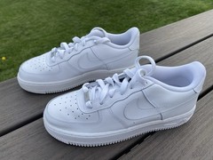 Nike Air Force 1 LE Low Triple White Af1 Size 7Y/8.5W