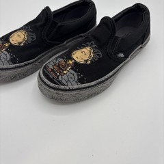 VANS x Peanuts Pig Pen Classic Slip On Sneakers in Black and Gray Kid Size 1.0