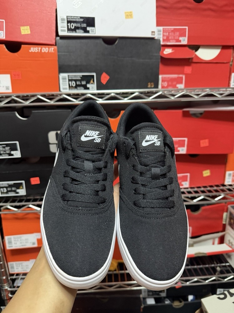 905373-003 Nike SB YOUTH Dunk Low Pro Black White Gum Size 6.5Y