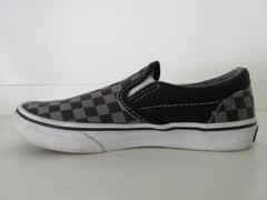VANS CHECKERBOARD LOW PROFILE CLASSIC SLIP-ON BLACK/PEWTER CHECK KIDS SIZE 3 EUC