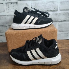 Adidas Swift Run Kids Size 10.5 Black White Sneakers Shoes Casual Lifestyle