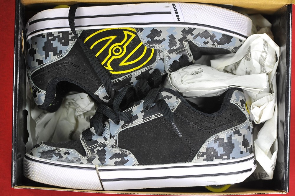 Heelys Roller Shoes Motion Grey Yellow Camo 770153H Size Youth 4 w/Box and parts
