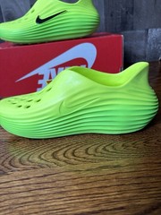 Nike ReactX Rejuven8 GS Green Strike IF1746 300 Size 5Y *No Lid* Grinch Green