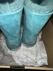 NEW UGG Kids Bailey Button Sheepskin Boots Kids Shoes Size US 4 / EU 34