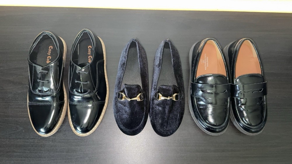 Cozy Cub Teens Black Leather Loafer Flats Slip On Closed Toe Metal Bit Set