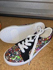 Official Nintendo Ground Up Super Mario Bros Shoes Youth Boys Girls Sz 5 NWT
