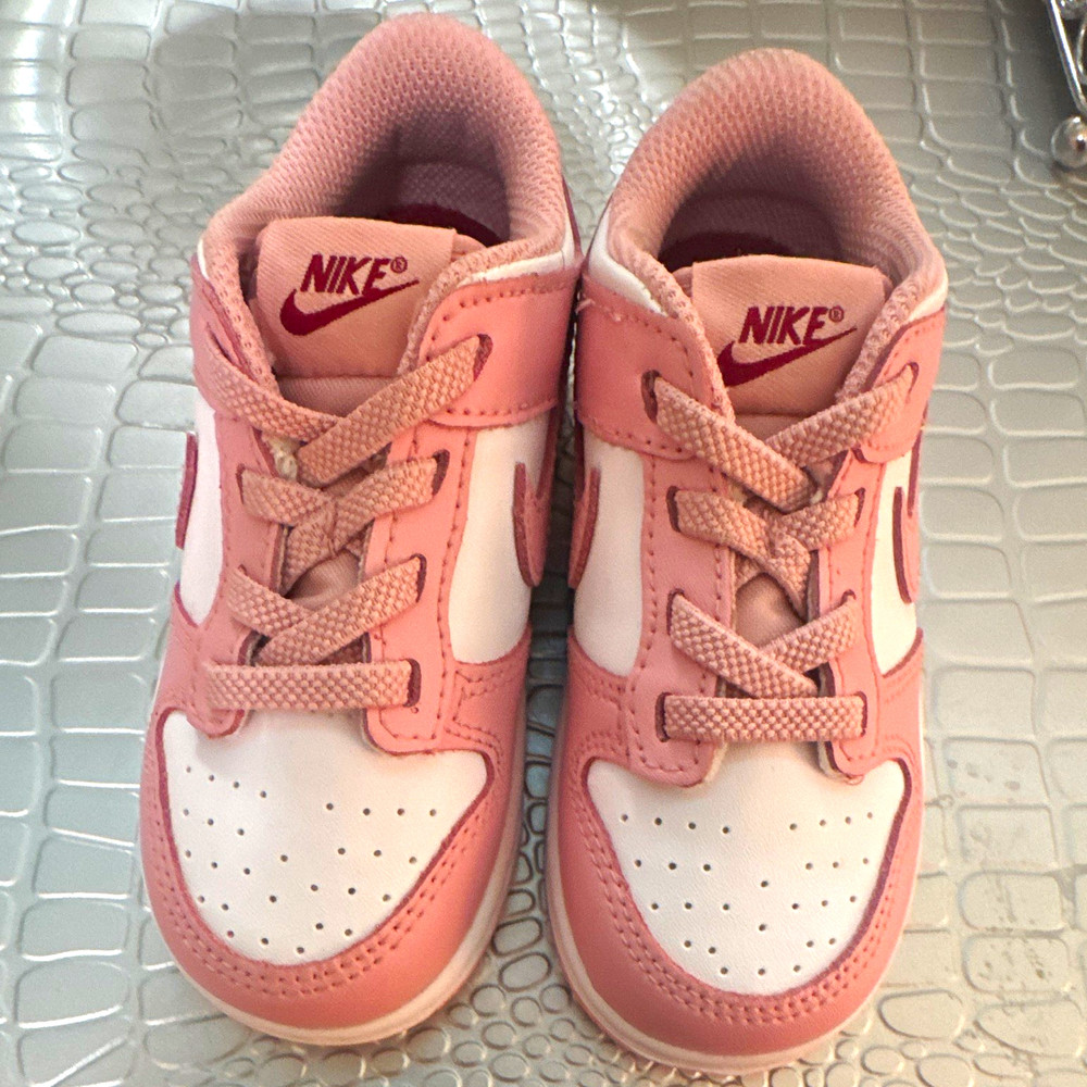 Nike Dunk Low Kids Low Top Leather Sneakers Pink/White US 8C HV0929-100