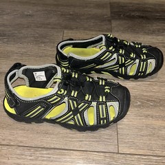 Khombu sandals Black / Yellow / Gray Size 2M