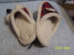 Bee & Willow Kid’s Holiday, Christmas, Winter Slippers Size 13/1 New With Tag