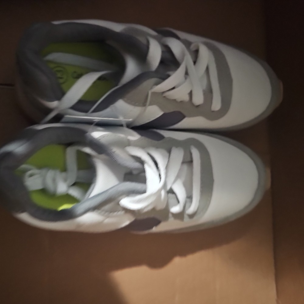 Cat & Jack Brock Jogger Sneakers Gray & White Kids Size 13 New in Box
