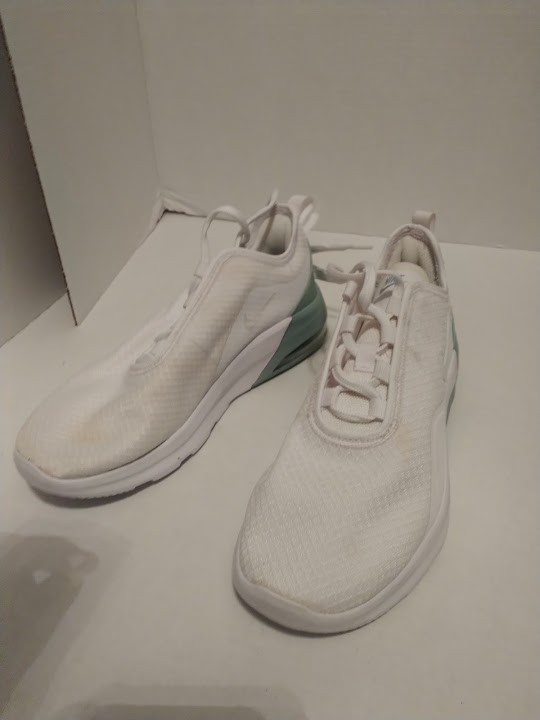 size 7 kids white grey nike air