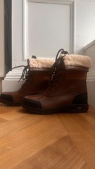 Kids UGG Butte II Waterproof Winter Boots, Size 3, Shearling lined, brown black