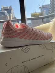 NIB, Ret $119, APL TechLoom Pink Wave Youth Sneakers (Size 4Y / EUR 35.5)