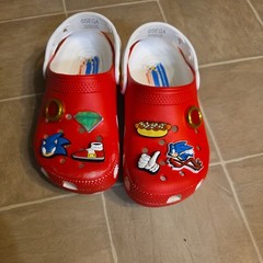 💙 Crocs x SEGA Sonic the Hedgehog Clogs – Kids Size C2 Red Limited Edition 2023