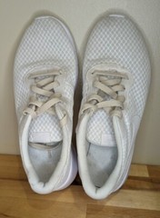 Nike Tanjun GS 7Y Triple White Sneakers 818384 111 Womens 8.5