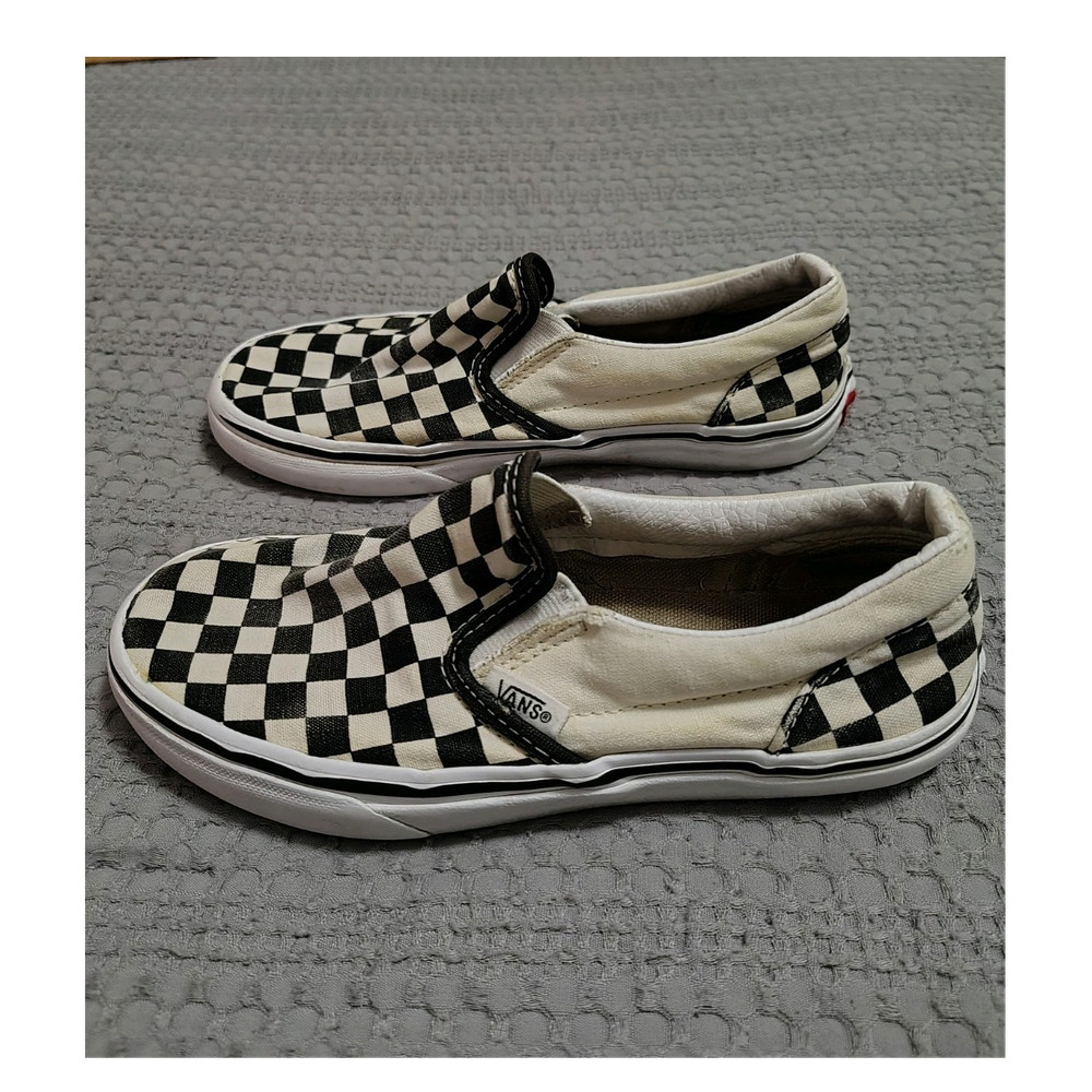 Vans Classic Slip-On Checkerboard Black/White Canvas Slip-On Rubber Sole US 2