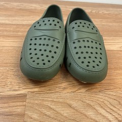 Floafers Prodigy Driver Cypress Green/White Loafers Shoes Big Kids Size 4 NEW