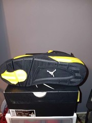 Air Jordan 4 Yellow Thunder GS Size 7Y 8/10 condition 100% Authentic