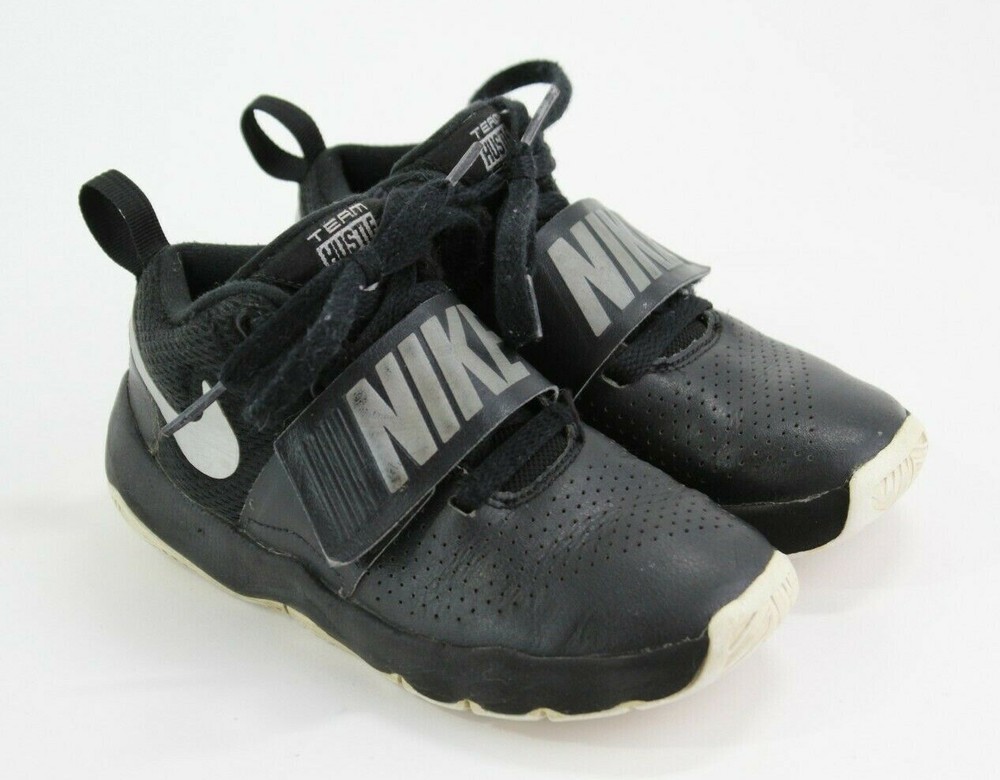 Nike Team Hustle D8 Kids Basketball Shoes Black Size 12C