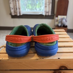 Classic Lined Crocs Toddler Size C11 Blue Bolt Green Orange