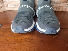 Champion Junior Rally PRO Graphite (Gray) Size 7Y CM100019Y pre-owned Great cond