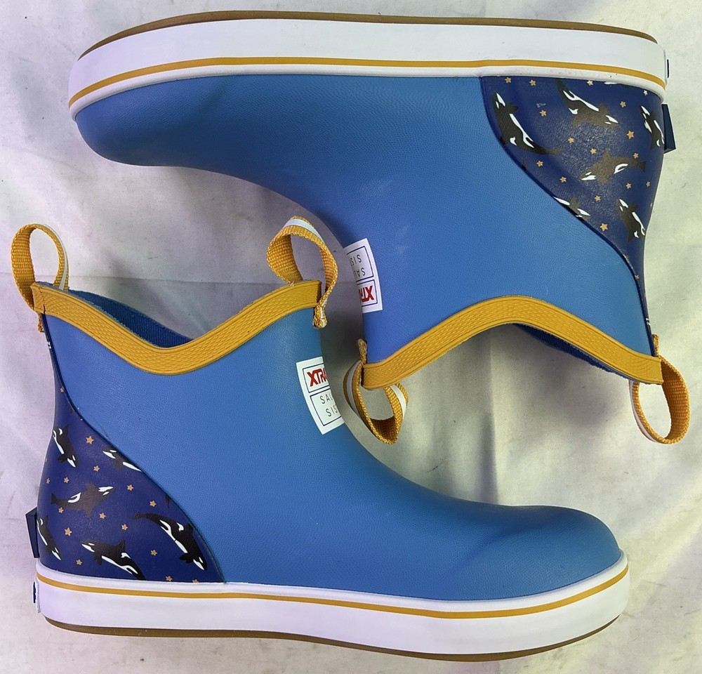 Xtratuf Kid’s Ankle Deck Boots-Light Blue/Whale Pattern-Size: 3