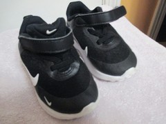 Nike Tanjun Toddler Shoes Black White Hook and Loop Size 6C