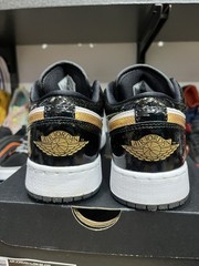 Nike Air Jordan 5.5Y – 1 Low SE (GS) – DR6970 071 Black Metallic Gold White