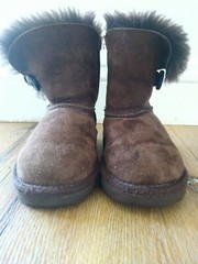 UGG Australia kids boots Bailey button (brown/size 8)