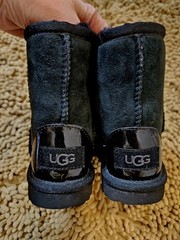 EUC Authentic UGG Classic BLACK SUEDE Boots Size USA Toddler 7/ EU 23.5 / UK 6