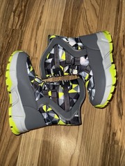 Hobibear Snow Boots NEW Sz 2Y 2 Black Gray Green Winter Skii