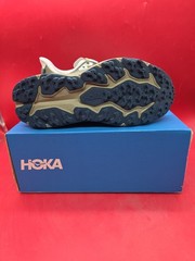 Hoka Y Speedgoat 6Y/7.5 Size 7MD