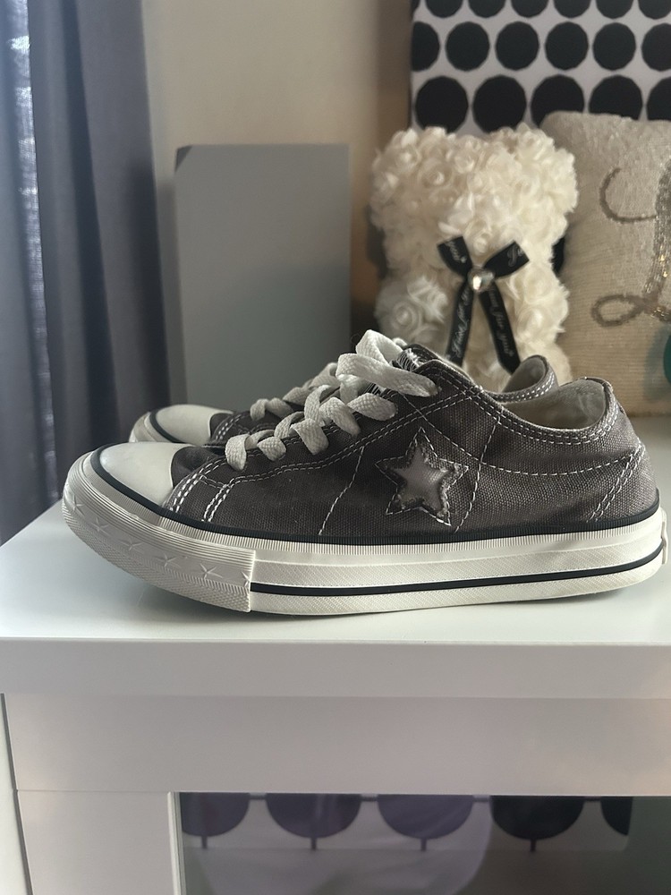 Converse One Star Sneaker Junior 5 Gray Low Miles Loved see photos unisex Shoes