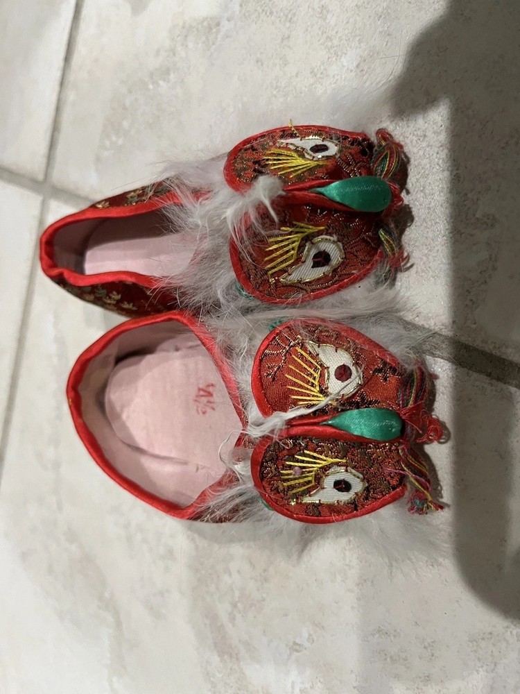 CHINESE HAND MADE DRAGON HEAD DESIGN TRADITIONAL BABY SIZE 4.5 UNDER 6 MONTH
