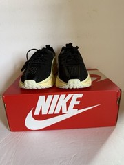 Nike Ava Rover GS Black Sequoia Sneaker HF6331-001 Size 4Y Kids New With Box