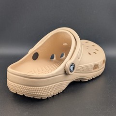 NWT/B, Crocs, Solid Shitake Tan~Unisex Big Kids-Size J6 Also Fits Women’s 7.5