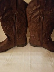 Unisex Cat & Jack Brown Cowboy Boots With Stitching, Zips On Inside, Size 4 👢
