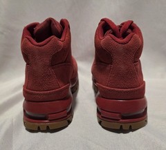 Nike Air Max Goadome ACG 311567-602 Red Suede Boots. Size Youth 5. NWB