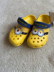 Crocs Classic Clog Despicable Me Minions Fun Lab AM Minions Big Kids Size С12