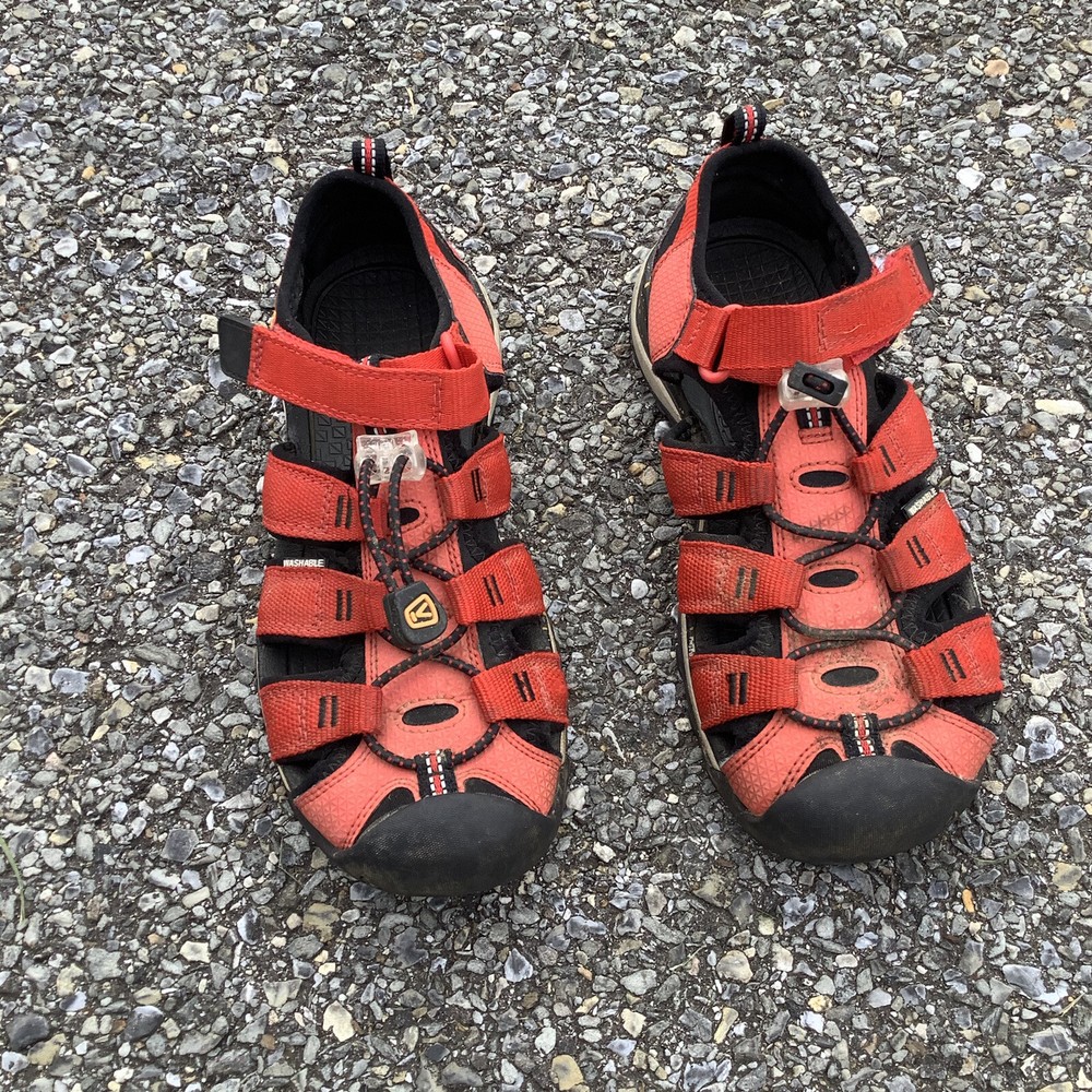 Keen Sandals Youth Kids Newport H2 Ribbon Red / Gargoyle Size 2
