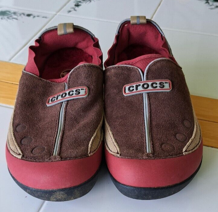 Crocs Unisex Toddler Size J1 Red Brown Leather Non-Slip Slip On Shoes Sneakers