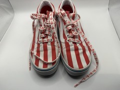 Vans x Where’s Waldo Striped Old Skool Sk8 Kid’s Size 2.5 Sneakers Red White