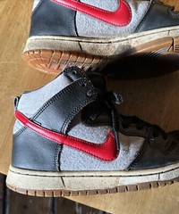 NIKE SB DUNK HIGH PRO SNEAKERS 305050-068 SIZE 6 BLACK-MEDIUM GRAY-RED