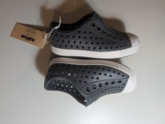 Native Jefferson Child Size 7 Gravity Grey Slip On NWT