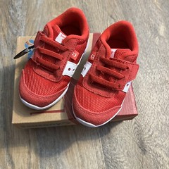 Saucony Unisex-Child Jazz Riff Sneaker Kid 4.5M Red SL262496 NIB